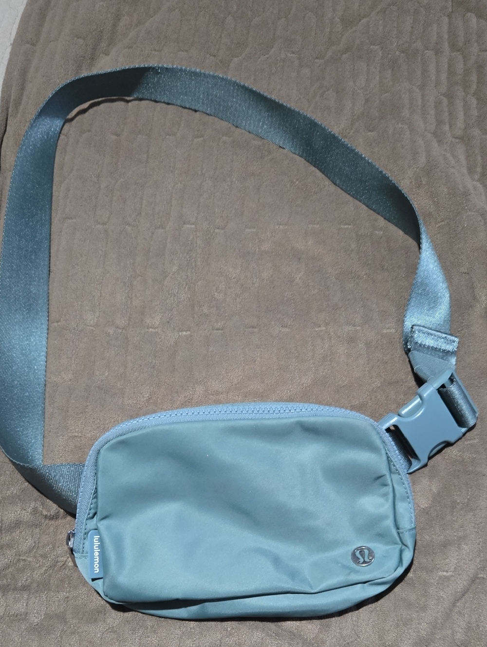 lululemon athletica Go Everywhere Teal Belt Bag